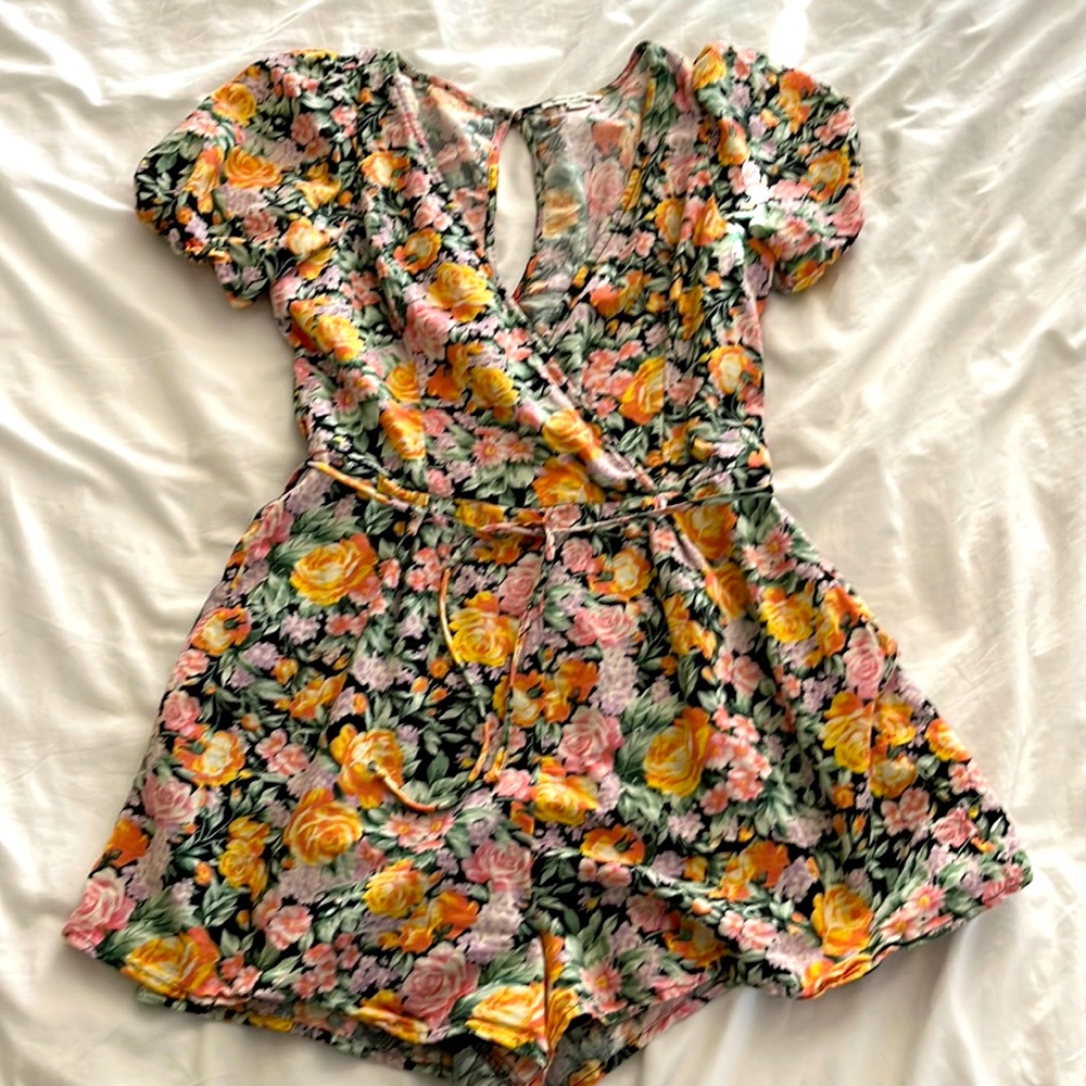 Floral American Eagle romper size medium tall